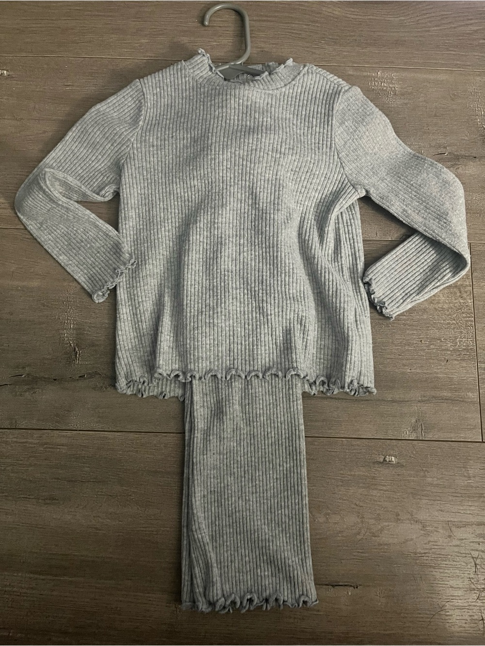 Old Navy Girls' Light Gray Ribbed Long-Sleeve Set - Size 18-24 months